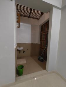 Bathroom Image of 2200 Sq.ft 3 BHK Builder Floor for rent in Manas Enclave Phase 2, Indira Nagar Lucknow for Rs. 18000