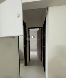 Kitchen Image of 840 Sq.ft 2 BHK Apartment / Flat for rent in Lodha Amara, Kolshet Thane for Rs. 28000
