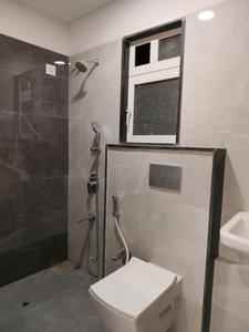 Common Bathroom Image of 930 Sq.ft 2 BHK Apartment / Flat for rent in Ekta Tripolis, Goregaon West Mumbai for Rs. 72000