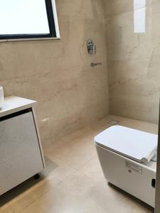 Common Bathroom Image of 2400 Sq.ft 3 BHK Builder Floor for rent in Palam Vihar Gurgaon for Rs. 40000