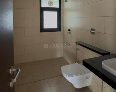 Bathroom Image of 2500 Sq.ft 3 BHK Apartment / Flat for sale in Sobha Marina One, Marine Drive Kochi for Rs. 44000000