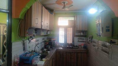 Kitchen Image of 900 Sq.ft 3 BHK Builder Floor for sale in Dwarka Mor New Delhi for Rs. 4300000