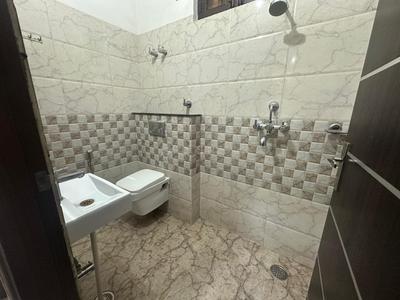 Bathroom Image of 1500 Sq.ft 2 BHK Builder Floor for rent in Jagatpura Jaipur for Rs. 24000