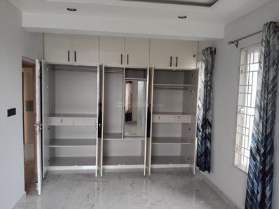 Bedroom Image of 2021 Sq.ft 4 BHK Apartment / Flat for rent in Phulnakhara Cuttack for Rs. 50000
