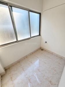 Bedroom Image of 1100 Sq.ft 2 BHK Apartment / Flat for rent in Nungambakkam Chennai for Rs. 45000