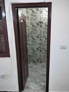 Bathroom Image of 850 Sq.ft 2 BHK Apartment / Flat for sale in Indirapuram Ghaziabad for Rs. 6200000