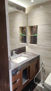 Bathroom Image of 850 Sq.ft 2 BHK Apartment / Flat for sale in Mahesh Apartment, Santacruz West Mumbai for Rs. 27500000