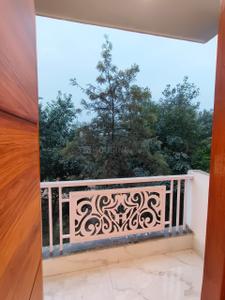 Balcony Image of 1250 Sq.ft 3 BHK Builder Floor for rent in Khirki Extension New Delhi for Rs. 42000