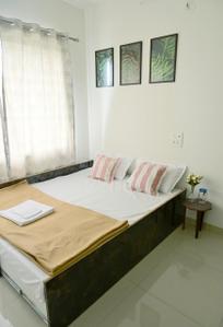 Bedroom Image of 1000 Sq.ft 2 BHK Apartment / Flat for rent in Khutwad Nagar Nashik for Rs. 25000
