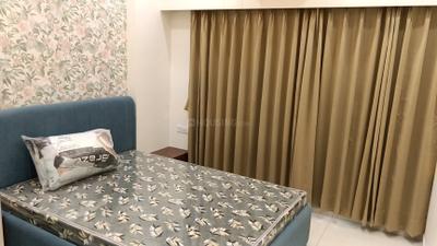 Bedroom Image of 1250 Sq.ft 2 BHK Apartment / Flat for rent in Adani Aster Phase 1, Vaishno Devi Circle Ahmedabad for Rs. 40000