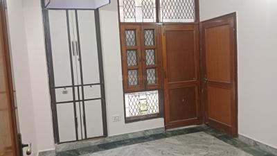 Bedroom Image of 1100 Sq.ft 3 BHK Builder Floor for rent in Janakpuri New Delhi for Rs. 29499
