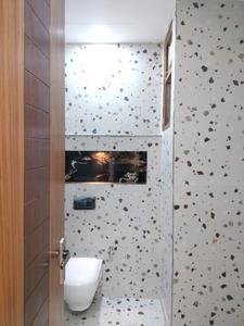 Common Bathroom Image of 1620 Sq.ft 3 BHK Builder Floor for sale in BPTP District 3, Sector 85 Faridabad for Rs. 18200000