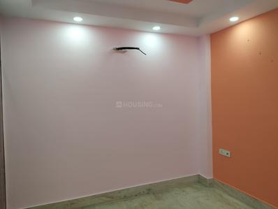 Bedroom Image of 850 Sq.ft 2 BHK Builder Floor for rent in Preet Vihar New Delhi for Rs. 21000