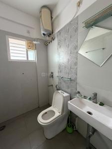 Bathroom Image of 1000 Sq.ft 2 BHK Apartment / Flat for rent in Koramangala Bengaluru for Rs. 60000