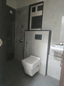 Common Bathroom Image of 1300 Sq.ft 2 BHK Apartment / Flat for sale in Andheri West Mumbai for Rs. 57000000