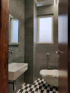 Common Bathroom Image of 2200 Sq.ft 4 BHK Builder Floor for sale in Indirapuram Ghaziabad for Rs. 23500000