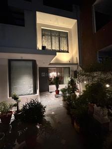 Image of 3229 Sq.ft 6 BHK Independent House for sale in Sector 31, Noida for Rs. 75100000