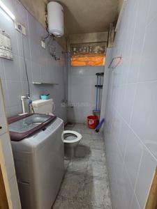 Bathroom Image of 650 Sq.ft 1 BHK Apartment / Flat for rent in Hermes Complex, Sangamvadi Pune for Rs. 36000