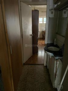 Bathroom Image of 900 Sq.ft 2 BHK Apartment / Flat for sale in Juhu Mumbai for Rs. 30000000