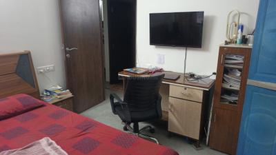Bedroom Image of 968 Sq.ft 3 BHK Apartment / Flat for rent in Vishwanath Maher Select, Shela Ahmedabad for Rs. 28000