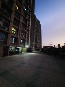 Image of 860 Sq.ft 2 BHK Apartment / Flat for rent in Royal Oasis, Malad West, Mumbai for Rs. 50000