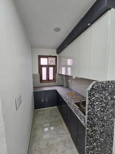 Kitchen Image of 600 Sq.ft 2 BHK Builder Floor for sale in Laxmi Nagar New Delhi for Rs. 5800000