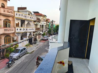 Balcony Image of 1000 Sq.ft 2 BHK Duplex for rent in Ashiyana Lucknow for Rs. 11000