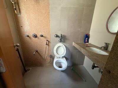 Bathroom Image of 500 Sq.ft 1 BHK Apartment / Flat for rent in Kasarvadavali Thane for Rs. 19000