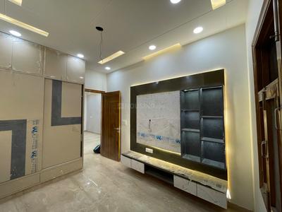 Bedroom Image of 800 Sq.ft 2 BHK Builder Floor for sale in  Maurya Enclave, Pitampura New Delhi for Rs. 12000000