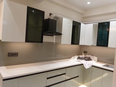 Kitchen Image of 1490 Sq.ft 3 BHK Builder Floor for sale in Emerald Crest 1, Sector 107 Noida for Rs. 8940000