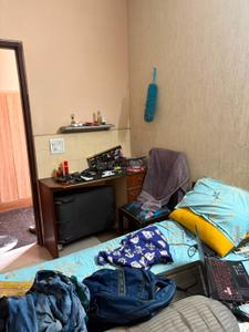 Bedroom Image of 800 Sq.ft 1 RK Independent House for rent in Sector 50 Noida for Rs. 15000
