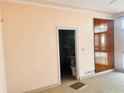 Bedroom Image of 1750 Sq.ft 3 BHK Apartment / Flat for sale in Varun Apartments, Sector 62 Noida for Rs. 20000000
