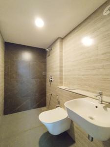 Bathroom Image of 1650 Sq.ft 3.5 BHK Apartment / Flat for sale in Lodha Bella Vita, Kondhwa Pune for Rs. 15600000