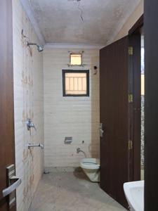 Common Bathroom Three Image of 7200 Sq.ft 10 BHK Villa for sale in Paschim Vihar New Delhi for Rs. 150000000