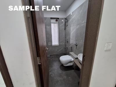 Bathroom Image of 1018 Sq.ft 3 BHK Apartment / Flat for sale in Mulund West Mumbai for Rs. 26800000