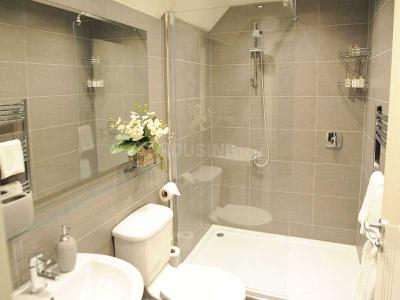 Bathroom Image of 4250 Sq.ft 6 BHK Apartment / Flat for sale in Juhu Mumbai for Rs. 190000000