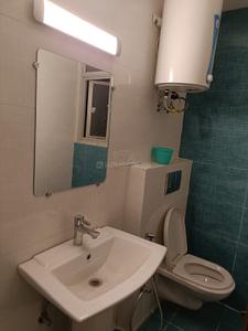 Bathroom Image of 1050 Sq.ft 2 BHK Apartment / Flat for rent in Gomti Nagar Extension Lucknow for Rs. 32000