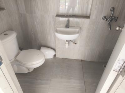 Bathroom Image of 600 Sq.ft 1.5 BHK Apartment / Flat for rent in Runwal Gardens, Dombivli East Thane for Rs. 14000