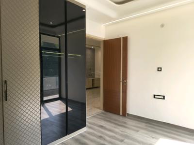 Bedroom Image of 1450 Sq.ft 3 BHK Builder Floor for sale in Kaushambi Ghaziabad for Rs. 16500000