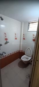 Bathroom Image of 1000 Sq.ft 2 BHK Apartment / Flat for rent in Dharampeth Nagpur for Rs. 25000