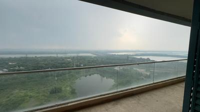 Balcony Image of 2105 Sq.ft 3 BHK Apartment / Flat for rent in Supertech Supernova, Sector 94 Noida for Rs. 74000