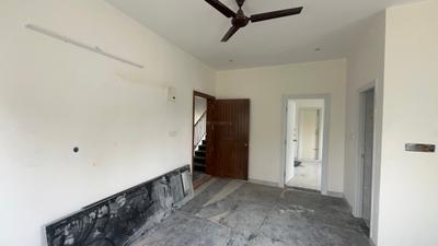 Living Room Image of 600 Sq.ft 1 BHK Apartment / Flat for rent in Kaggadasapura Bengaluru for Rs. 27000