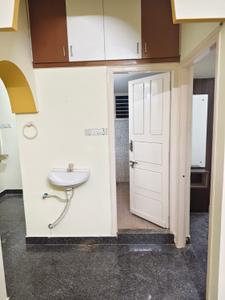 Bathroom Image of 750 Sq.ft 2 BHK Independent House for rent in K R Puram Bengaluru for Rs. 14500