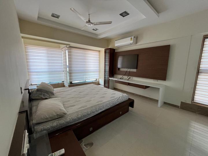 van apartment 2 Bedroom 1