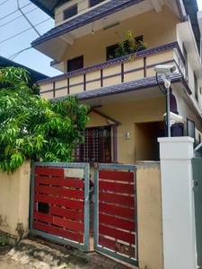 Image of 750 Sq.ft 2 BHK Builder Floor for rent in Edakochi, Kochi for Rs. 9000