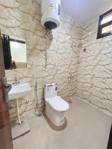 Bathroom Image of 690 Sq.ft 1 BHK Builder Floor for rent in DLF Independent Floors, DLF Phase 3 Gurgaon for Rs. 30000