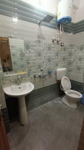 Bathroom Image of 1000 Sq.ft 1 BHK Builder Floor for rent in Ashiyana Lucknow for Rs. 13500