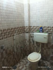 Bathroom Image of 950 Sq.ft 2 BHK Apartment / Flat for sale in Selaiyur Chennai for Rs. 5200000