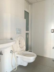 Common Bathroom Image of 700 Sq.ft 1.5 BHK Apartment / Flat for rent in Godrej Emerald, Thane West Thane for Rs. 20000
