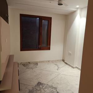 Bedroom Image of 1100 Sq.ft 3 BHK Builder Floor for sale in RWA Shalimar Bagh BK 1 Block, Shalimar Bagh New Delhi for Rs. 15000000